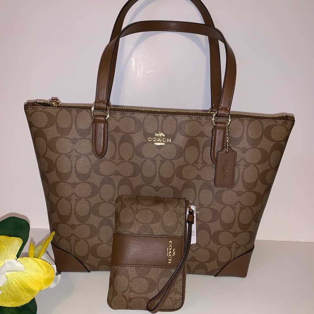 ๐ผ๐ฅNEW WITH TAG COACH SET ๐ผ - Picture 2 of 8